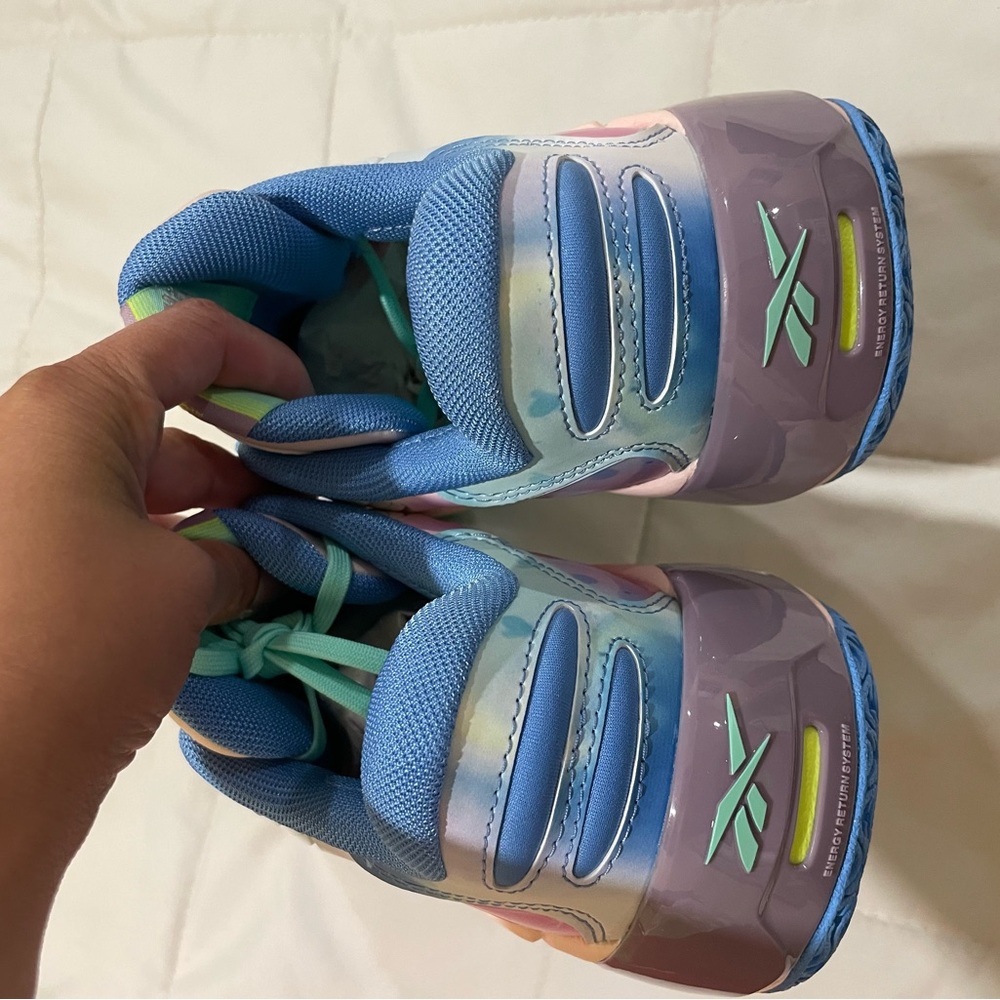 Reebok Unisex Angel Reese 1 Athletic Sneakers size M6.5 W8 - Picture 3 of 11